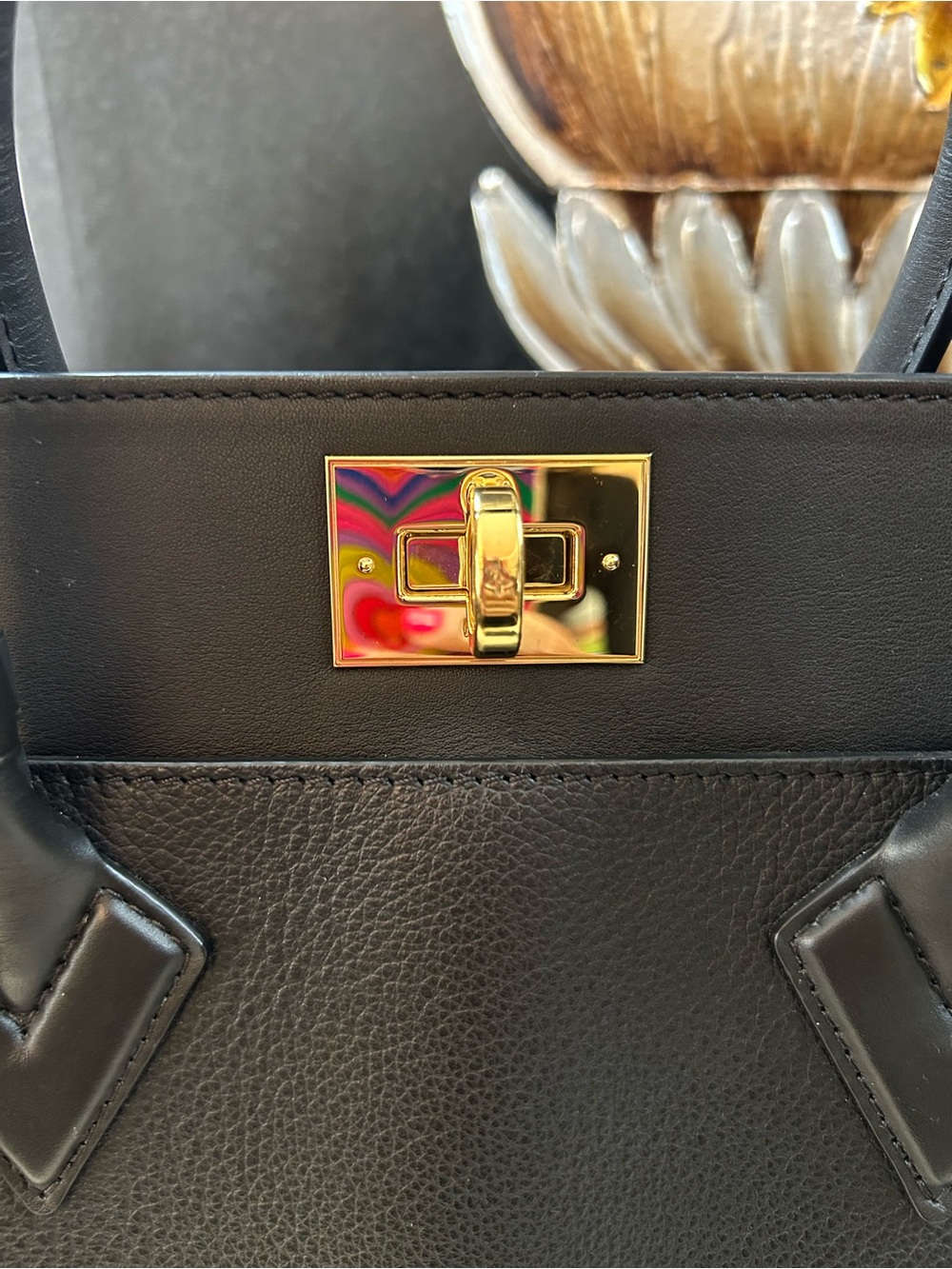Authentic Louis Vuitton On My Side MM - Picture 12 of 15